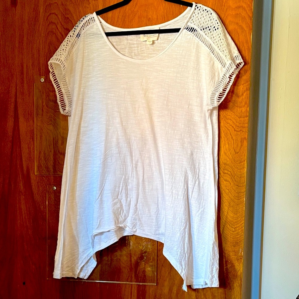 Two by Vince Camuto Women’s Top with Knit Sleeve Cutouts